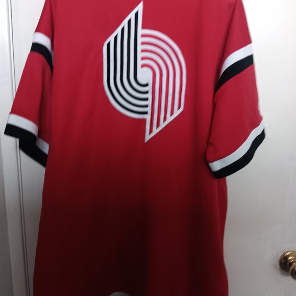 Hardwood classics - Picture 2 of 3